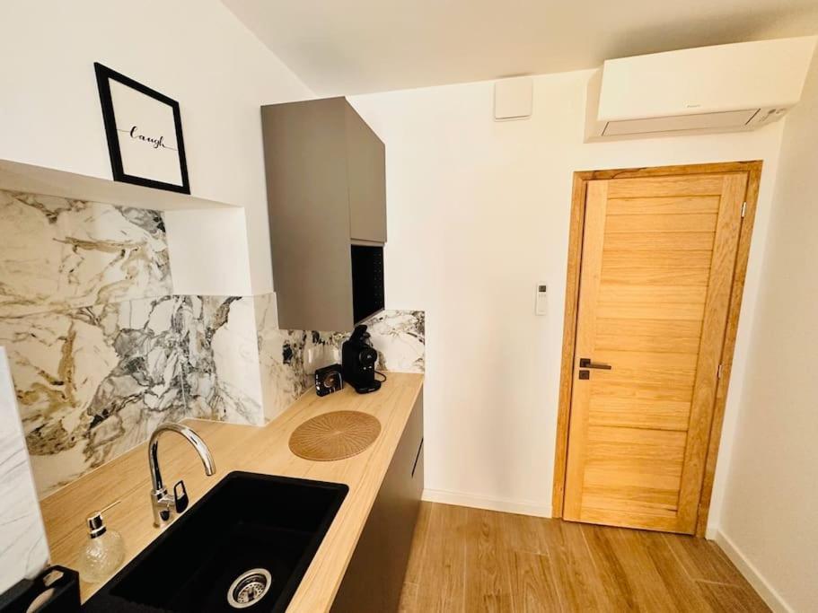 Les Appartements De Nana 4 - Studio Hypercentre, Rue Meynadier, Palais & Plage, Clim, Wifi Cannes Exterior foto